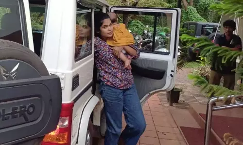 नौकरी घोटाला चलाने के आरोपी DYFI नेता को सरेंडर करने आते समय गिरफ्तार