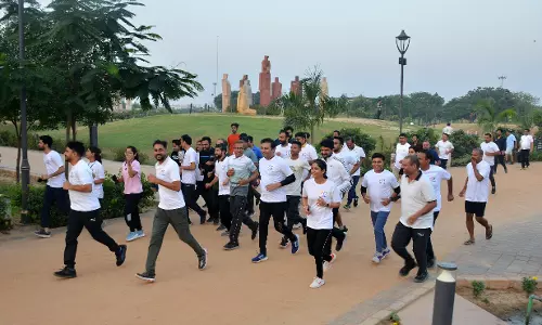 Jaipur: फिट इंडिया फ्रीडम रन 5.0 अभियान के तहत दौड़ का हुआ आयोजन Jaipur: फिट इंडिया फ्रीडम रन 5.0 अभियान के तहत दौड़ का हुआ आयोजन