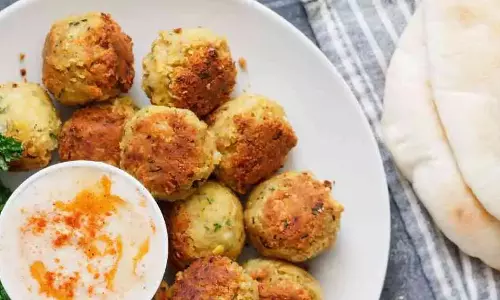 Wasabi मेयोनेज़ के साथ फलाफेल रेसिपी Wasabi मेयोनेज़ के साथ फलाफेल रेसिपी