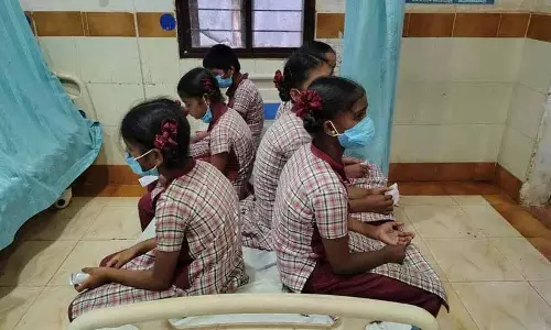 Zaheerabad: केजीबीवी न्यालकल के 14 छात्र बीमार Zaheerabad: केजीबीवी न्यालकल के 14 छात्र बीमार