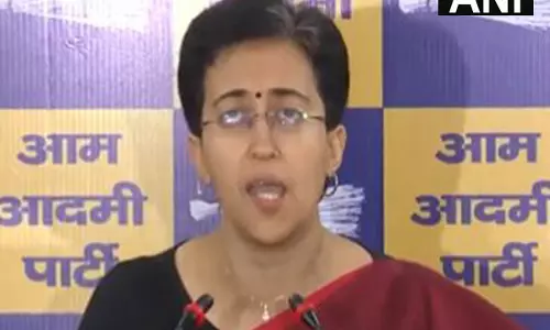 AAP का आरोप, दिल्ली में पदयात्रा के दौरान बीजेपी के गुंडों ने अरविंद केजरीवाल पर किया हमला