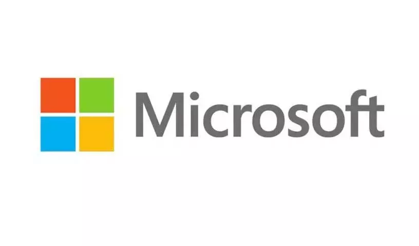 Microsoft दो कर्मचारियों को नौकरी से निकाला