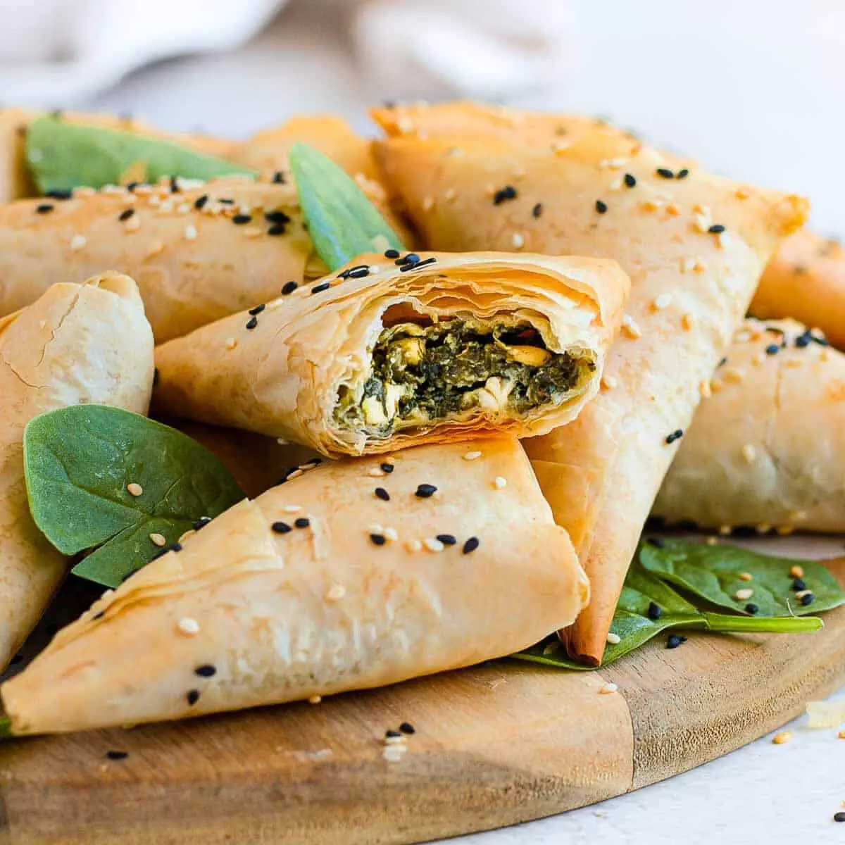 Spanakopita त्रिकोण रेसिपी