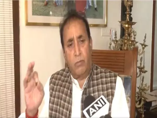 राहुल गांधी परेशान नहीं, विपक्ष फर्जी खबरें फैला रहा है: NCP SP नेता अनिल देशमुख