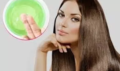 Glycerine for Healthy Hair: स्किन के अलावा बालों के लिए भी फायदेमंद है ग्लिसरीन Glycerine for Healthy Hair: स्किन के अलावा बालों के लिए भी फायदेमंद है ग्लिसरीन