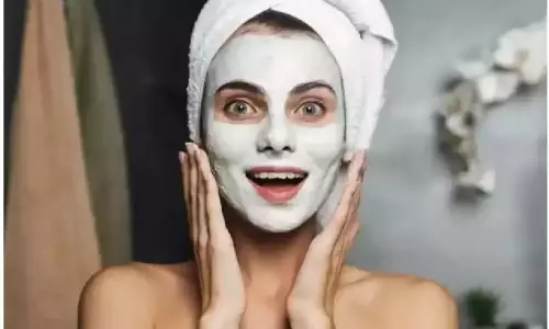 Atta for Glowing Skin: चेहरे पर इन तरीकों से लगाएं आटा, चेहरा हो जाएगा बेदाग Atta for Glowing Skin: चेहरे पर इन तरीकों से लगाएं आटा, चेहरा हो जाएगा बेदाग