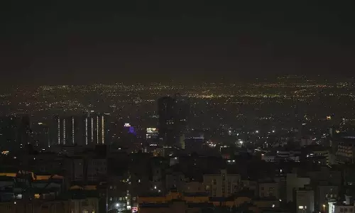 UAE: इजराइल ने ईरान पर सटीक हमले शुरू किये UAE: इजराइल ने ईरान पर सटीक हमले शुरू किये