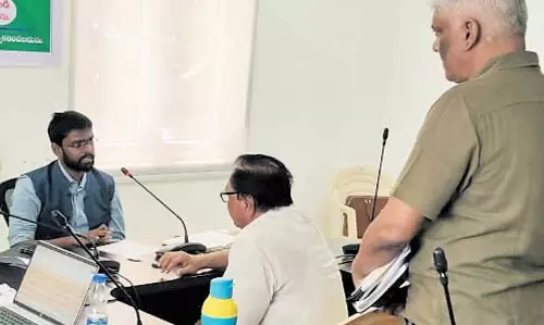 APCRDA ने शिकायत दिवस पर रैयतों की समस्याओं का किया समाधान