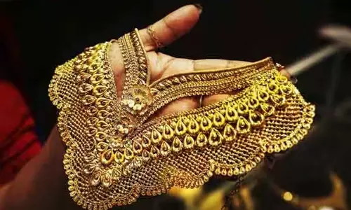 चेन्नई में दीपावली से पहले सोने की कीमतों में उछाल चेन्नई में दीपावली से पहले सोने की कीमतों में उछाल