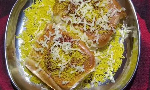 Cheesy दाबेली रेसिपी आपने कभी ट्राई किया