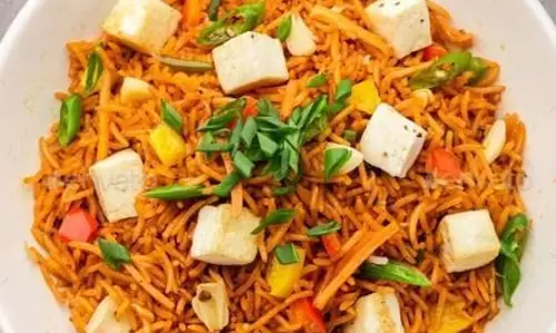 Schezwan Fried राइस और चिली पनीर रेसिपी