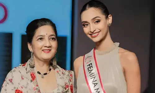 Arshiya Rashid ने फेमिना अचीवर्स 2024 का जश्न मनाने के साथ मंच साझा Arshiya Rashid ने फेमिना अचीवर्स 2024 का जश्न मनाने के साथ मंच साझा
