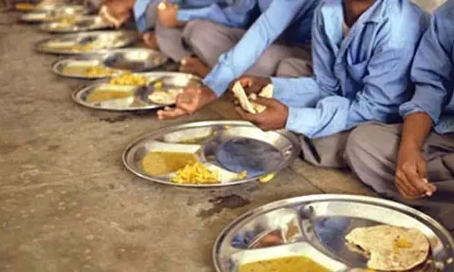 Jalandhar: खाद्य पैनल के सदस्य ने स्कूलों का औचक निरीक्षण किया Jalandhar: खाद्य पैनल के सदस्य ने स्कूलों का औचक निरीक्षण किया