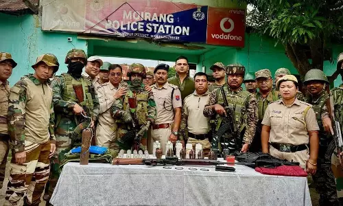 Manipur: सुरक्षा बलों ने पहाड़ी और घाटी जिलों में हथियारों और विस्फोटकों का जखीरा जब्त