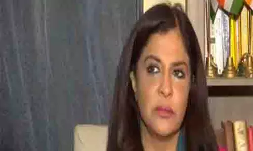 शाजिया इल्मी ने प्रदूषण संकट से निपटने के लिए AAP के नेतृत्व वाली दिल्ली सरकार की आलोचना की