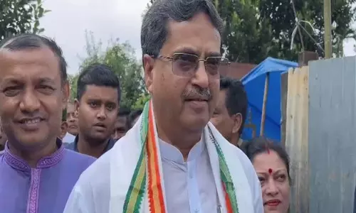 CM Manik Saha ने दीपावली से पहले स्थानीय कुम्हारों से मुलाकात की, आत्मनिर्भरता को दिया बढ़ावा