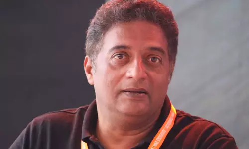 Prakash Raj 5 साल के बेटे सिद्धार्थ को खोने के बाद हो गए थे असहाय Prakash Raj 5 साल के बेटे सिद्धार्थ को खोने के बाद हो गए थे असहाय