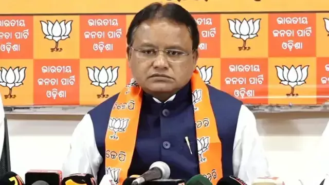 Odisha CM ने चक्रवात दाना में शून्य हताहत होने पर मंत्रियों, अधिकारियों को धन्यवाद दिया