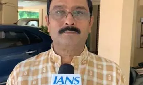 कोलकाता जलभराव की जिम्मेदारी से भाग रहे हैं मेयर : राहुल सिन्हा कोलकाता जलभराव की जिम्मेदारी से भाग रहे हैं मेयर : राहुल सिन्हा