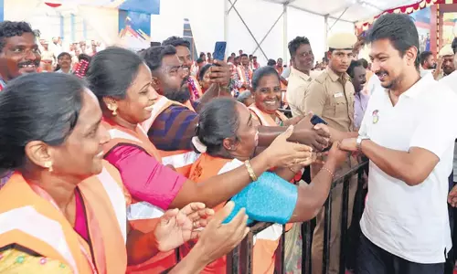 Tamil: डीएमके के लिए सबसे पहले उप मुख्यमंत्री उदयनिधि ने दी दीपावली की शुभकामनाएं Tamil: डीएमके के लिए सबसे पहले उप मुख्यमंत्री उदयनिधि ने दी दीपावली की शुभकामनाएं