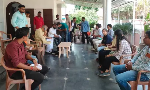 कुलपति के खिलाफ छात्रों ने दी आंदोलन की चेतावनी कुलपति के खिलाफ छात्रों ने दी आंदोलन की चेतावनी
