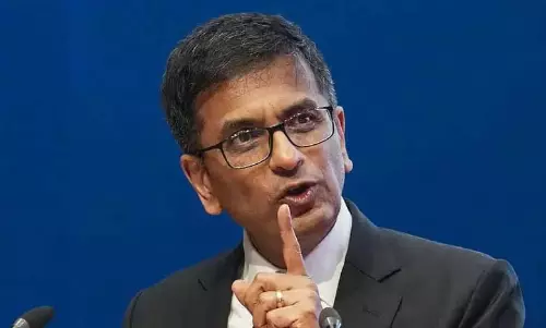 CJI Chandrachud ने कॉलेजियम प्रणाली का बचाव किया, संस्थागत सुधार का आह्वान किया CJI Chandrachud ने कॉलेजियम प्रणाली का बचाव किया, संस्थागत सुधार का आह्वान किया