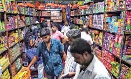 उदघाटन के साथ ही पुरालेख की बिक्री का कारण रालोसपा का सामना करना पड़ रहा उदघाटन के साथ ही पुरालेख की बिक्री का कारण रालोसपा का सामना करना पड़ रहा