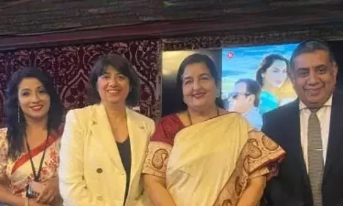 निमोनिया के कारण अपनी आवाज खोने के बाद प्रतिभा को सराहा गया वह एक सुपरस्टार गायिका बन गई निमोनिया के कारण अपनी आवाज खोने के बाद प्रतिभा को सराहा गया वह एक सुपरस्टार गायिका बन गई
