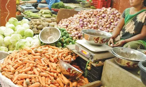 Andhra सरकार ने कीमतों और बाजार स्थिरीकरण की निगरानी के लिए मंत्री समूह का गठन किया Andhra सरकार ने कीमतों और बाजार स्थिरीकरण की निगरानी के लिए मंत्री समूह का गठन किया