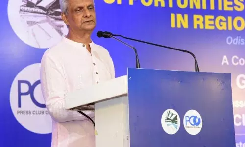 राष्ट्रीय मीडिया एक मिथ्या नाम: तथागत सत्पथी