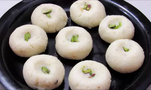Sandesh: इस बार बंगाली मिठाई संदेश से करें दिवाली पर सभी का मुंह मीठा Sandesh: इस बार बंगाली मिठाई संदेश से करें दिवाली पर सभी का मुंह मीठा