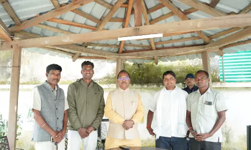 मंत्री रामविचार नेताम से मिले सरपंच