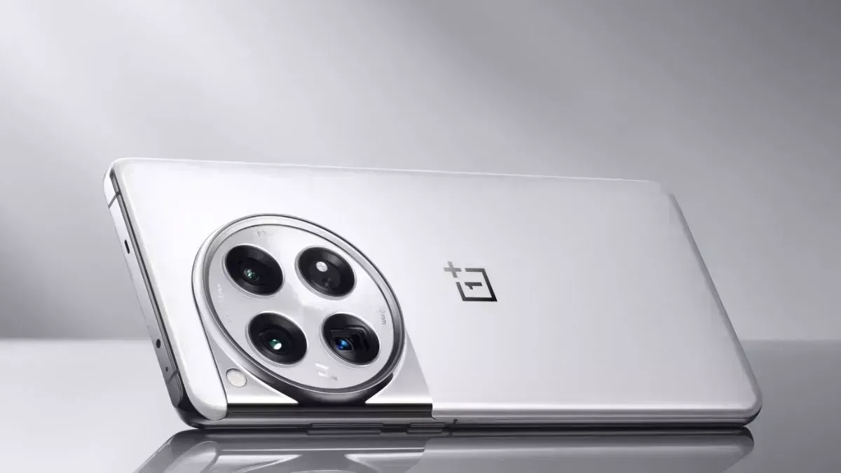 50MP के तीन कैमरे और 24GB रैम के साथ गदर मचाने आ रहा OnePlus 13
