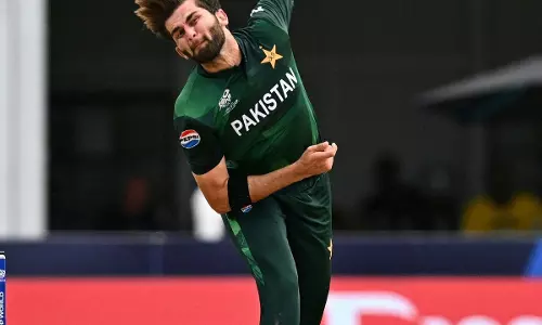 Shaheen Afridi को पीसीबी से मिला 440V का झटका Shaheen Afridi को पीसीबी से मिला 440V का झटका
