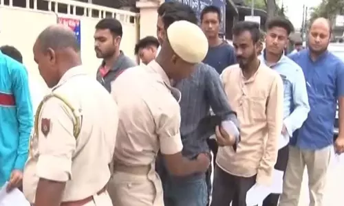 Assam : चतुर्थ श्रेणी पदों के लिए भर्ती परीक्षा कल व्यापक प्रबंधों के बीच आयोजित Assam : चतुर्थ श्रेणी पदों के लिए भर्ती परीक्षा कल व्यापक प्रबंधों के बीच आयोजित