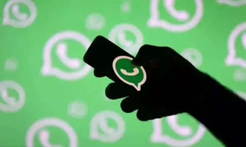 WhatsApp पर ऑनलाइन, अंतिम बार देखी गई गतिविधि को कैसे छिपाएं WhatsApp पर ऑनलाइन, अंतिम बार देखी गई गतिविधि को कैसे छिपाएं