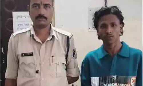 जयस्तंभ चौक में चाकू लेकर घूम रहा था बदमाश, गिरफ्तार