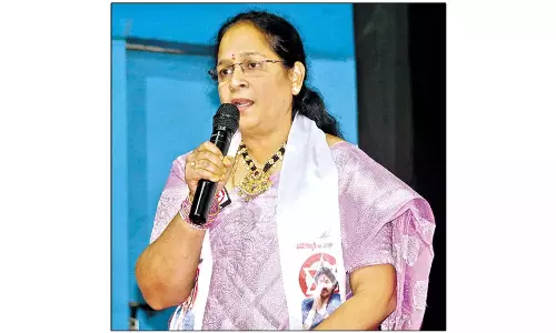 संयुक्त कैंसर जागरूकता और पोलियो दिवस वॉक ने Vizag बीच पर लोगों की भीड़ खींची