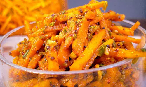 कच्ची हल्दी का अचार रेसिपी