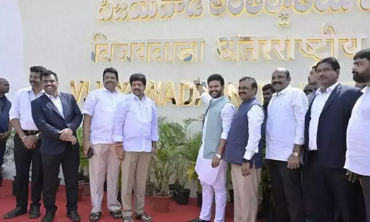 Ram Mohan नायडू ने विजाग और विजयवाड़ा के बीच नई उड़ान सेवा का उद्घाटन किया