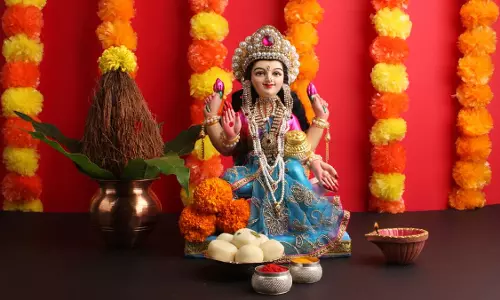 Diwali पर इस तरह सजाएं घर का मंदिर, माँ लक्ष्मी होंगी प्रसन्न