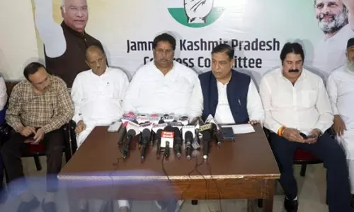 कांग्रेस ने पूर्ण राज्य का दर्जा और आतंकवाद से निपटने के लिए BJP सरकार पर हमला बोला कांग्रेस ने पूर्ण राज्य का दर्जा और आतंकवाद से निपटने के लिए BJP सरकार पर हमला बोला
