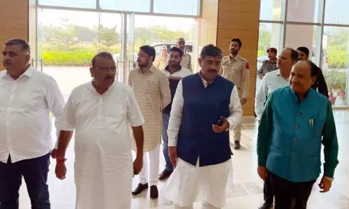 जुगल-गंगा ने AIIMS विजयपुर में उपलब्ध विभिन्न सुविधाओं का निरीक्षण किया