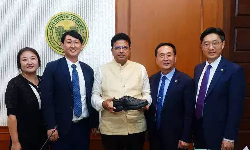 Korean कंपनी को 750 एकड़ जमीन देने की कांग्रेस सरकार की योजना की आलोचना Korean कंपनी को 750 एकड़ जमीन देने की कांग्रेस सरकार की योजना की आलोचना
