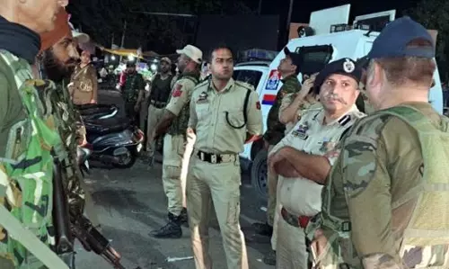 DIG JSK रेंज ने सांबा-कठुआ जिलों में सुरक्षा स्थिति की समीक्षा की