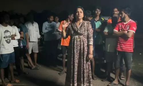 Goa मीट कॉम्प्लेक्स में बदबू को लेकर स्थानीय लोगों ने किया विरोध प्रदर्शन Goa मीट कॉम्प्लेक्स में बदबू को लेकर स्थानीय लोगों ने किया विरोध प्रदर्शन