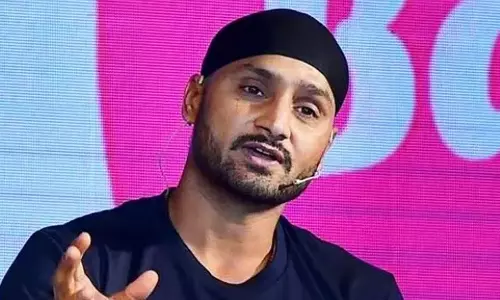 New Zealand से सीरीज हारने के बाद हरभजन ने भारतीय पिचों की आलोचना की
