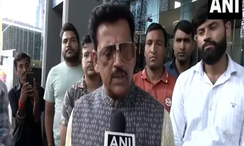 अश्विनी वैष्णव ने इसकी जांच के आदेश दिए: बांद्रा टर्मिनस में भगदड़ को लेकर BJP MP रवि किशन अश्विनी वैष्णव ने इसकी जांच के आदेश दिए: बांद्रा टर्मिनस में भगदड़ को लेकर BJP MP रवि किशन
