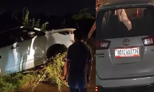 Odisha के डिप्टी स्पीकर भवानी शंकर भोई की कार हुई दुर्घटनाग्रस्त Odisha के डिप्टी स्पीकर भवानी शंकर भोई की कार हुई दुर्घटनाग्रस्त