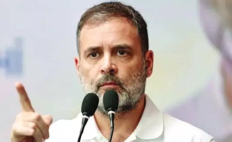 बांद्रा स्टेशन पर भगदड़ भारत के चरमराते बुनियादी ढांचे का ताजा उदाहरण: Rahul